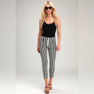 Lulus Aptitude Black and White Striped Zip-Front Cropped Skinny Jeans Sz Small